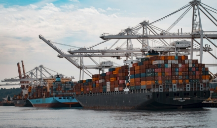 Chiến tranh, bất ổn toàn cầu và áp lực lên chuỗi cung ứng hóa chất